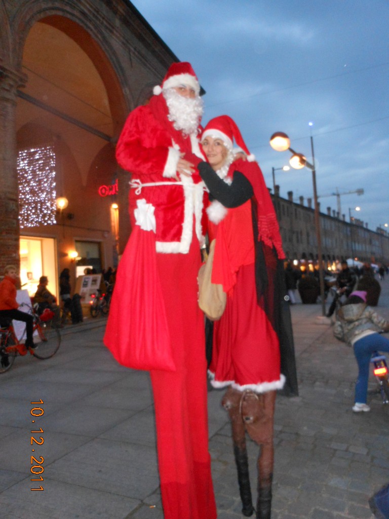 BABBO NATALE AUGURI IN CENTRO STORICO